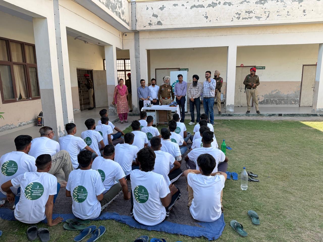 ਇਲਾਜ ਅਧੀਨ ਮਰੀਜਾਂ ਨੂੰ ਖੇਡ ਅਤੇ ਪੁਨਰਵਾਸ ਉਪਕਰਨਾਂ ਦੀ ਕੀਤੀ ਵੰਡ