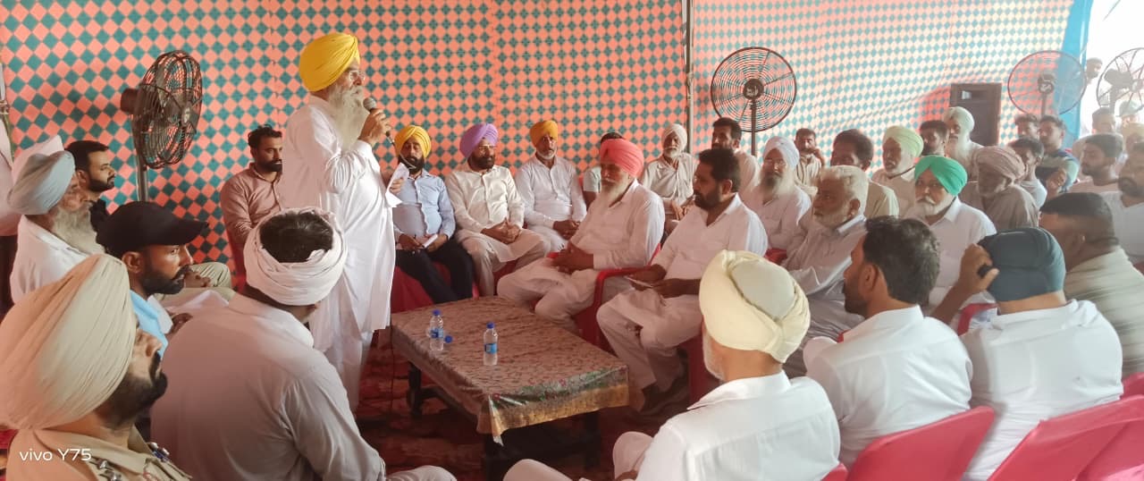 ਕੈਬਨਿਟ ਮੰਤਰੀ ਗੁਰਮੀਤ ਸਿੰਘ ਖੁੱਡੀਆਂ ਨੇ ਮਾਹੂਆਣਾ ਅਤੇ ਦਿਉਣ ਖੇੜਾ ਵਿੱਚ ਲੋਕ ਮਿਲਣੀ ਦੌਰਾਨ ਸੁਣੀਆਂ ਲੋਕਾਂ ਦੀਆਂ ਸਮੱਸਿਆਵਾਂ