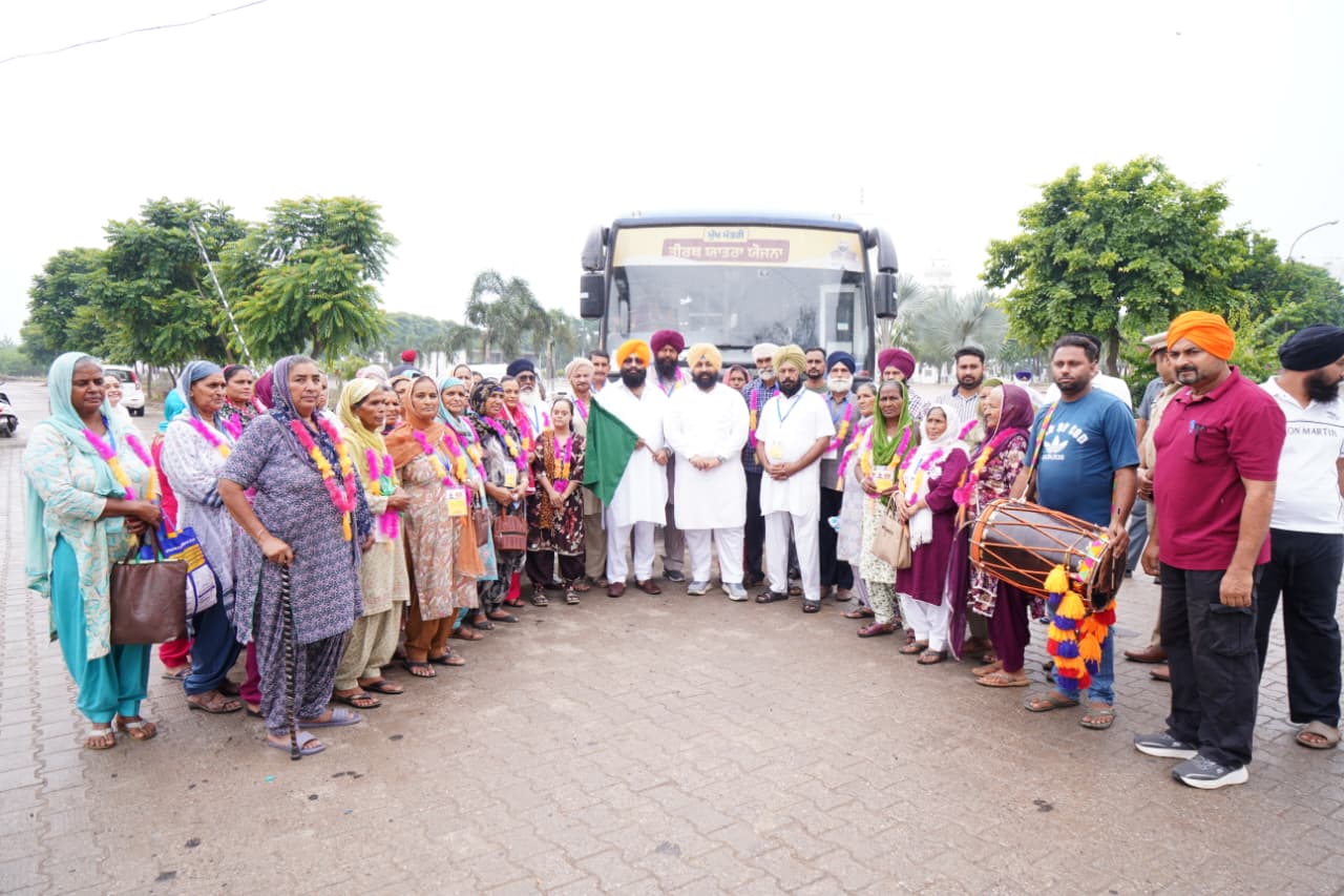 ਕੀਰਤਪੁਰ ਸਾਹਿਬ ਤੋਂ ਮੁੱਖ ਮੰਤਰੀ ਤੀਰਥ ਯਾਤਰਾ ਤਹਿਤ ਬੱਸ ਨੂੰ ਕੈਬਨਿਟ ਮੰਤਰੀ ਹਰਜੋਤ ਬੈਂਸ ਨੇ ਕੀਤਾ ਰਵਾਨਾ