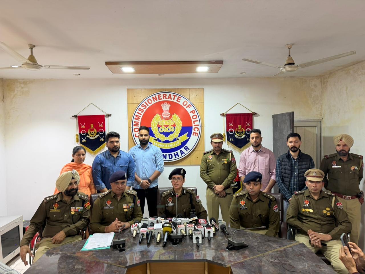 ਕਮਿਸ਼ਨਰੇਟ ਪੁਲਿਸ ਵੱਲੋਂ ਡਾਕਟਰ ਦੇ ਘਰ ’ਤੇ ਗੋਲੀਆਂ ਚਲਾਉਣ ਵਾਲੇ 2 ਮੁਲਜ਼ਮ ਗ੍ਰਿਫ਼ਤਾਰ