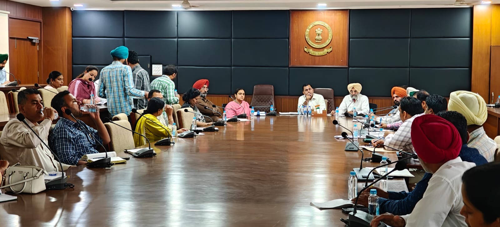 ਕੀੜੇ ਮਕੌੜਿਆਂ ਦੇ ਸਰਵੇਖਣ ਲਈ 44 ਟੀਮਾਂ ਕਾਰਜਸ਼ੀਲ