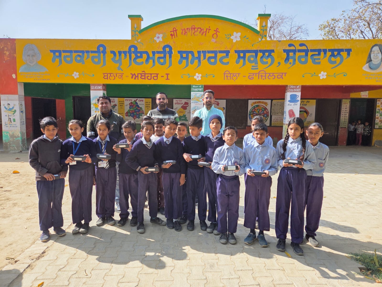 ਮੋਬਾਇਲ ਦੀ ਵਰਤੋਂ ਅਤੇ ਪੌਸ਼ਟਿਕ ਖੁਰਾਕ ਦੀ ਕਮੀ ਅੱਖਾਂ ਨੂੰ ਪਹੁੰਚਾ ਰਹੀ ਨੁਕਸਾਨ