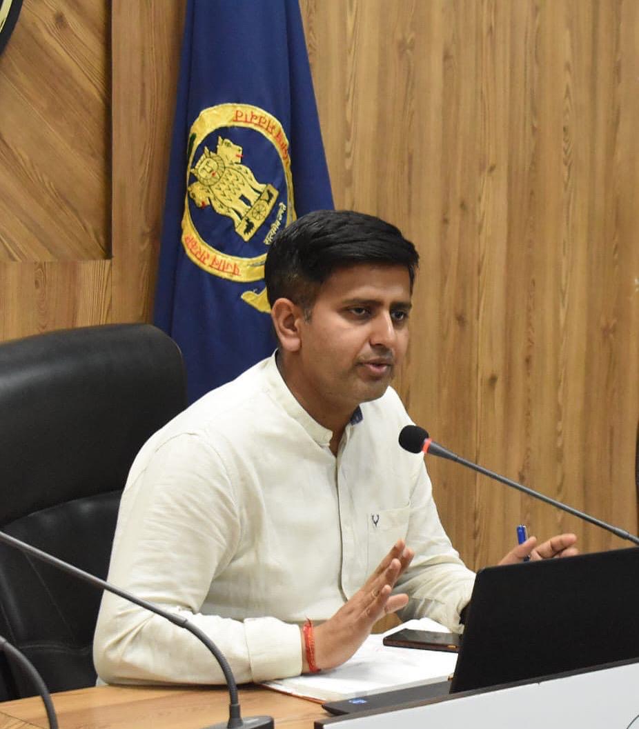 Jalandhar Administration issues WhatsApp helpline number to curb black marketing of gas cylinders